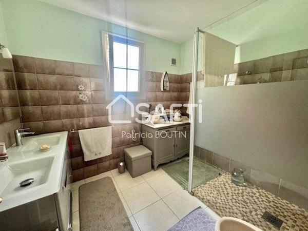 PAVILLON 4 CHAMBRES AVEC JARDIN ET GARAGE A NIORT !