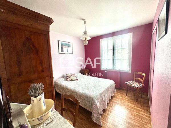 PAVILLON 4 CHAMBRES AVEC JARDIN ET GARAGE A NIORT !