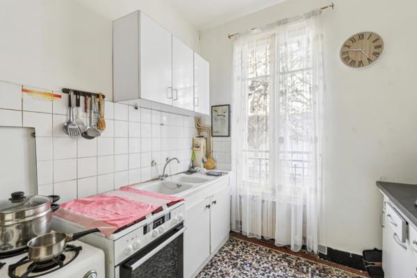 VICHY (03200) - MAISON DE VILLE À ÉTAGE - QUARTIER CALME - JARDIN