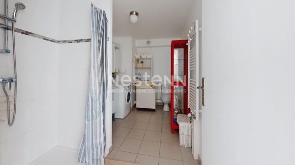 A VENDRE APPARTEMENT 3 PIÈCES DERNIER ÉTAGE AVEC TERRASSE PLEIN SUD-OUEST À CHILLY-MAZARIN