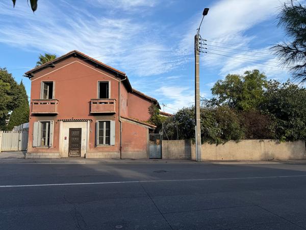 Maison indépendante à rénover 5 pièces - Avenue de Palavas