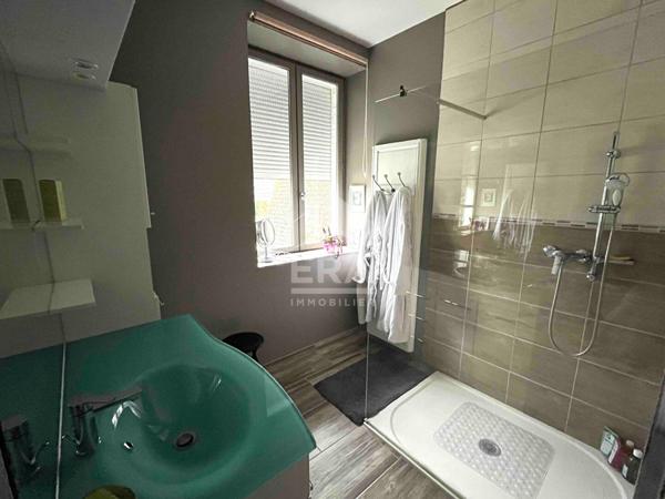 Maison de maître- Vie de plain pied - 8 pièces -327.56 m2 - jardin - Garage