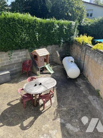 Ensemble immobilier - bar-restaurant et habitation - CEAUCE