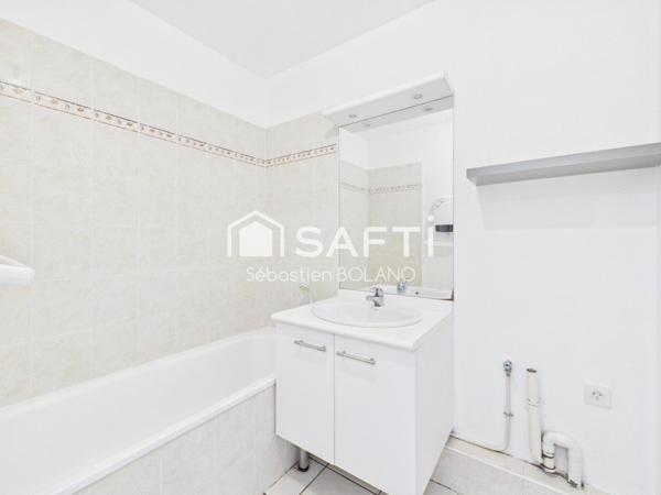 Appartement T2 avec balcon et parking – Baho