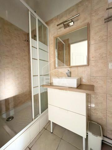 A LOUER PERTUIS 84120 CENTRE VILLE APPARTEMENT MEUBLÉ TYPE 2 PIÈCES D'ENVIRON 26M²