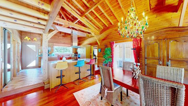 Propriété 202 m² avec parc de 4800 m², piscine et double garage