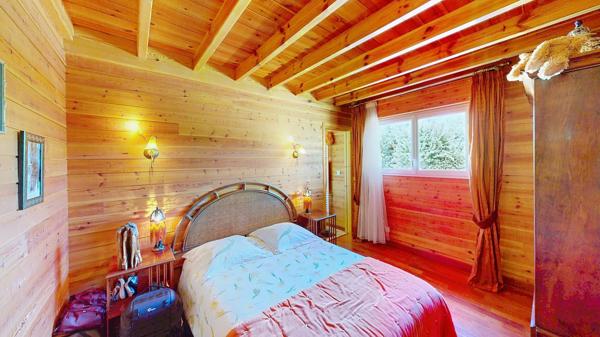 Propriété 202 m² avec parc de 4800 m², piscine et double garage