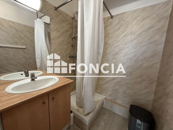 Location Studio meublé 21.94 m² - 4 RUE DE LA SOLE La Rochelle 17000