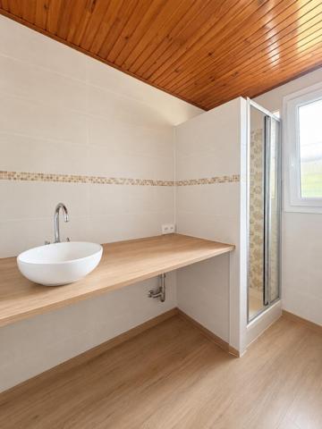 A CUFFIES 02, MAISON EN PIERRE DE 82 M2 AVEC DÉPENDANCE ET CAVE SUR SON TERRAIN DE 495 M2.