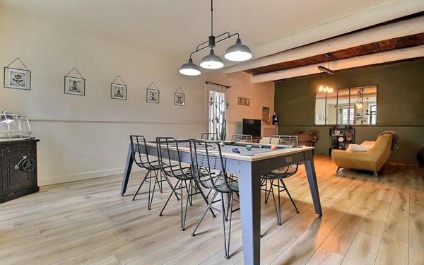 Maison à vendre    5 pièces •  Carpentras