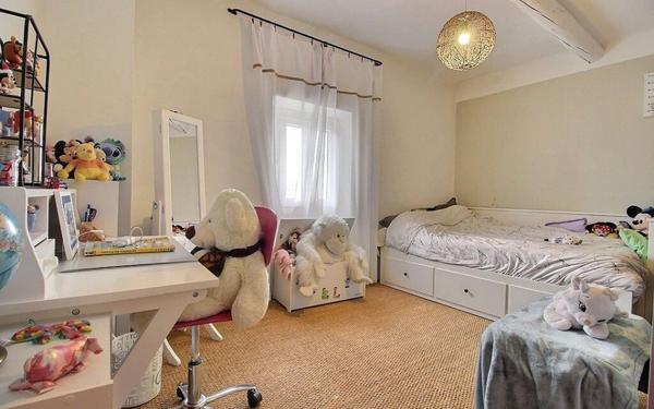 Maison à vendre    5 pièces •  Carpentras