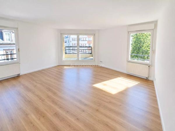 Vente                                                      Appartement
                        
                     2 pièces                      65 m2                     à Colmar