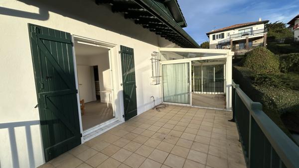 Appartement
                                                                                                                                                                                                                                                                                                                        4 pièce(s)                                                                                                                                                                                                          3 chambre(s)                                                                                                                                                                                                          82.6  m²