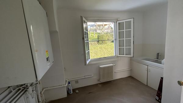 Appartement
                                                                                                                                                                                                                                                                                                                        4 pièce(s)                                                                                                                                                                                                          3 chambre(s)                                                                                                                                                                                                          82.6  m²