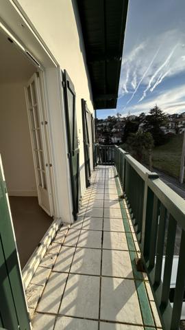 Appartement
                                                                                                                                                                                                                                                                                                                        4 pièce(s)                                                                                                                                                                                                          3 chambre(s)                                                                                                                                                                                                          82.6  m²
