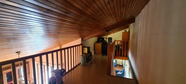 Maison Clisson 6 P . 3 Chs . Bureau . Atelier . 143.5 M² . T 982 M² . Double garage . Cave