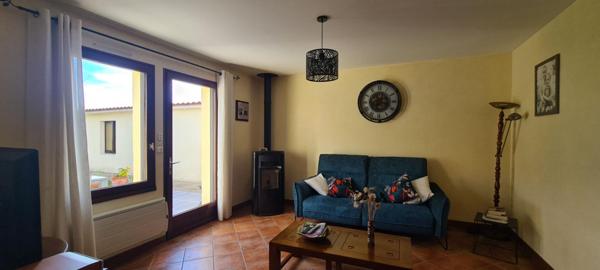 Maison Clisson 6 P . 3 Chs . Bureau . Atelier . 143.5 M² . T 982 M² . Double garage . Cave