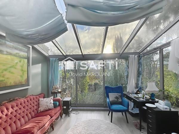 Maison familiale spacieuse avec jardin et garage