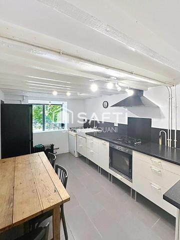 Maison familiale spacieuse avec jardin et garage