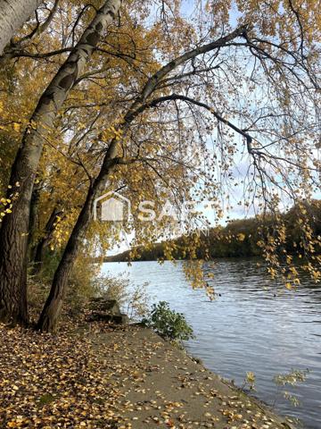 Maison familiale spacieuse avec jardin et garage