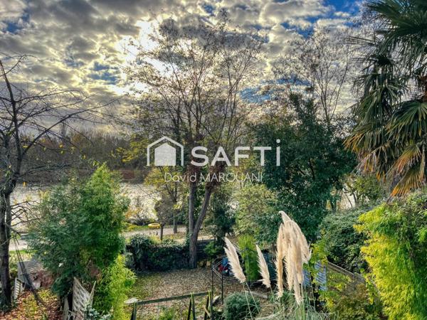 Maison familiale spacieuse avec jardin et garage