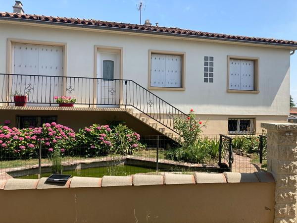 Maison sur sous-sol idéalement située à Fontenay-Le-Comte