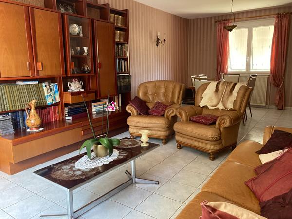Maison sur sous-sol idéalement située à Fontenay-Le-Comte