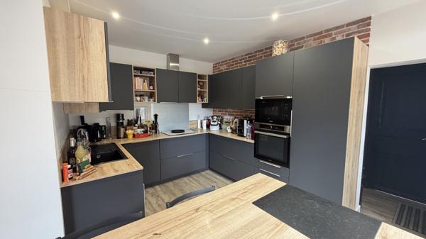 Maison 11 pièces 279.07 m2