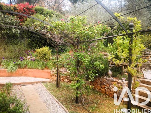 Maison à vendre 5 pièces 126 m² Cuers