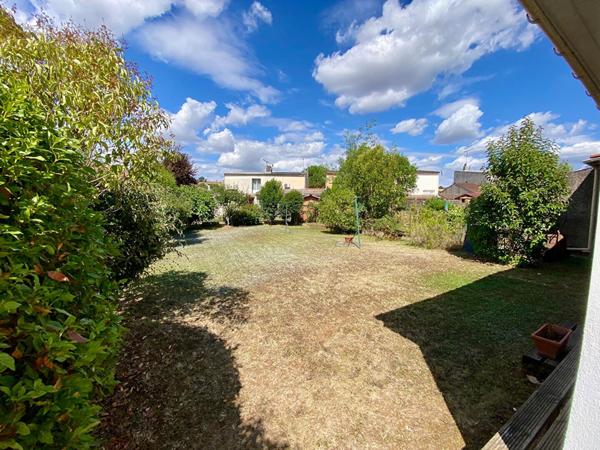 Charmante maison au coeur de Bessières centre 66 m² habitables plus 14 m² de véranda