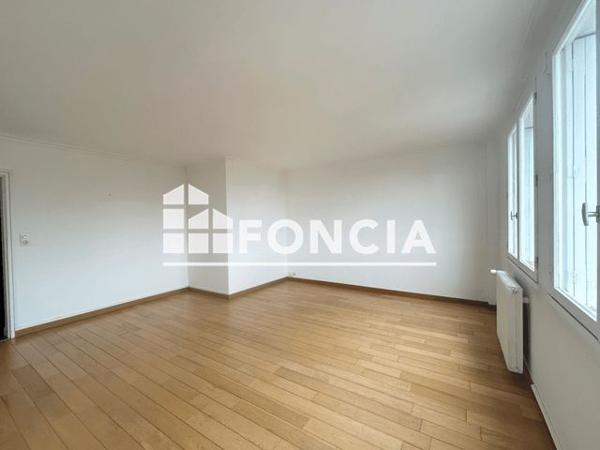 Location Appartement 4 pièces 78.48 m² - 65-67 ET 69 RUE MAINDRON Cholet 49300