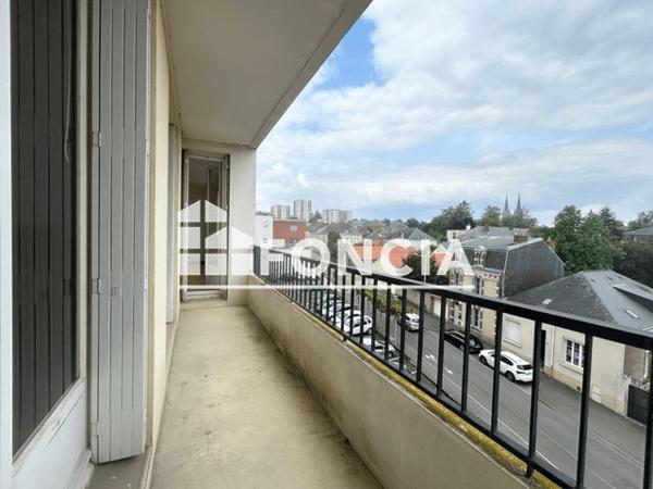 Location Appartement 4 pièces 78.48 m² - 65-67 ET 69 RUE MAINDRON Cholet 49300