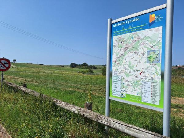 Lot de 2 parcelles d'un ensemble d'environ 50 ares partiellement constructible sur 200m2 environ