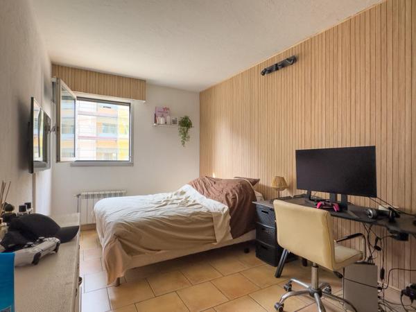 Grand appartement 85m2+2 caves+Balcons