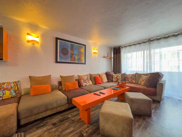 Grand appartement 85m2+2 caves+Balcons