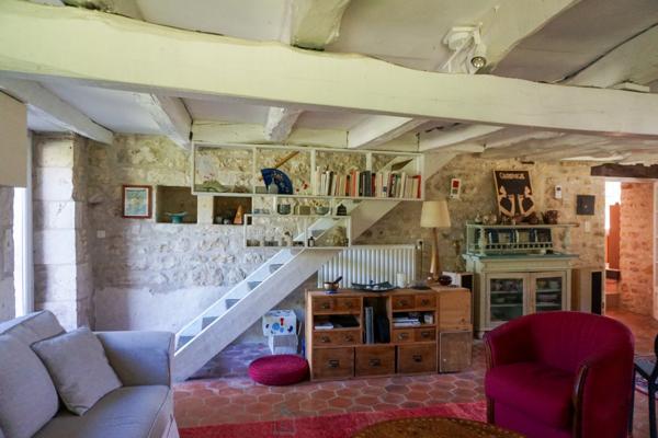 Charmant ensemble immobilier du XVIIIe siècle niché au coeur de la vallée du Bandiat.