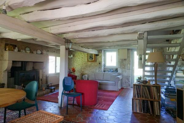 Charmant ensemble immobilier du XVIIIe siècle niché au coeur de la vallée du Bandiat.