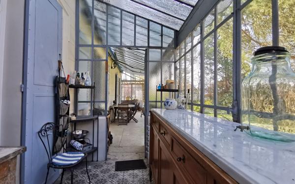 Maison à vendre    9 pièces • 280 m2 Mandres-les-Roses