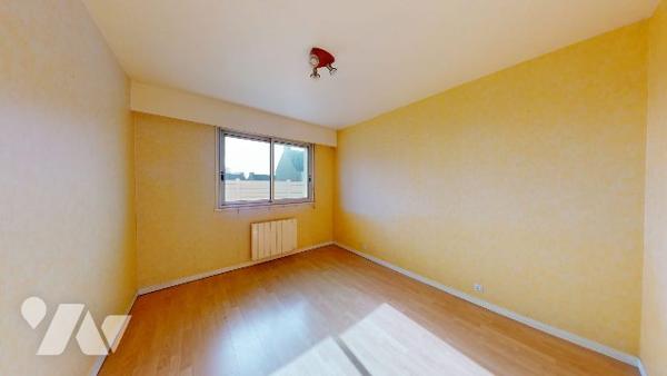 MAISON CENTRE LES PIEUX