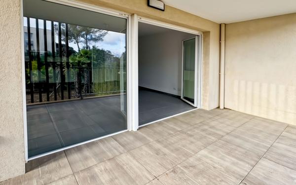 Appartement à vendre    2 pièces • 52,74 m2 Saint-Raphaël