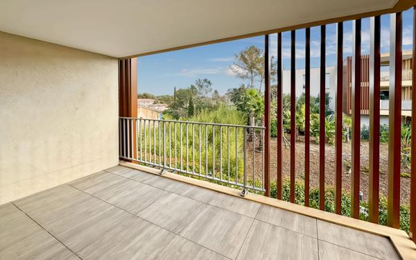 Appartement à vendre    2 pièces • 52,74 m2 Saint-Raphaël