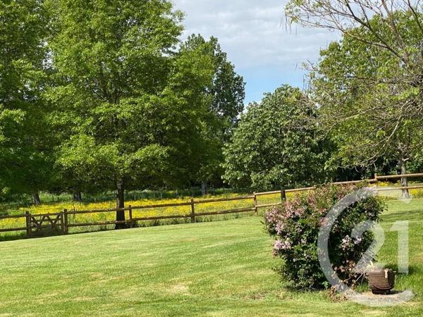 Maison à vendre  7 pièces - 235 m2 MOUTIERS SUR LE LAY - 85