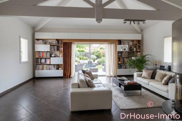 Maison à vendre 8 pièces de 272 m²