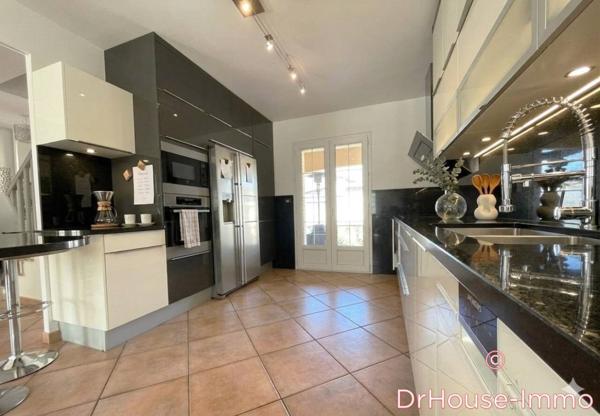 Maison à vendre 8 pièces de 272 m²