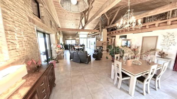 Corps de ferme de 330 m²