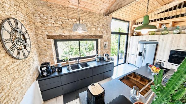 Corps de ferme de 330 m²