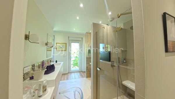 Corps de ferme de 330 m²