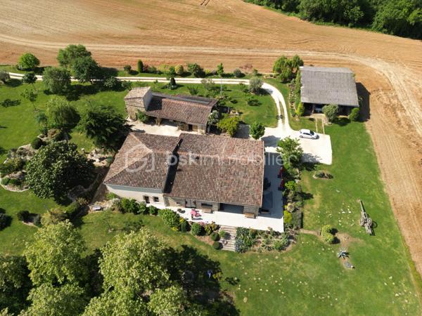 Corps de ferme de 330 m²