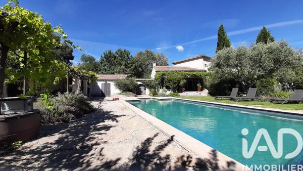 Maison à vendre 7 pièces 218 m² L'Isle-sur-la-Sorgue