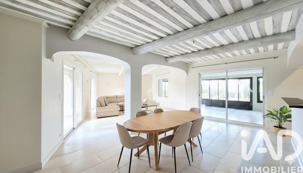 Maison à vendre 7 pièces 218 m² L'Isle-sur-la-Sorgue
